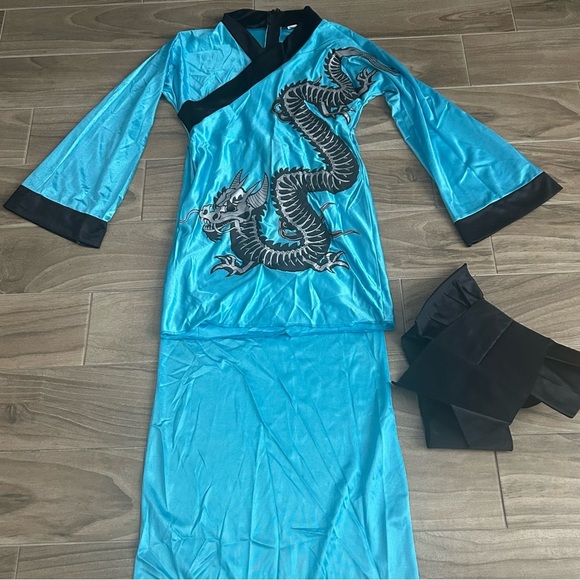 Dragon Geisha Costume - Picture 2 of 7